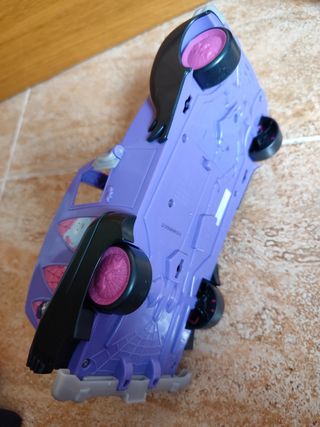 Coche de juguete vampirina