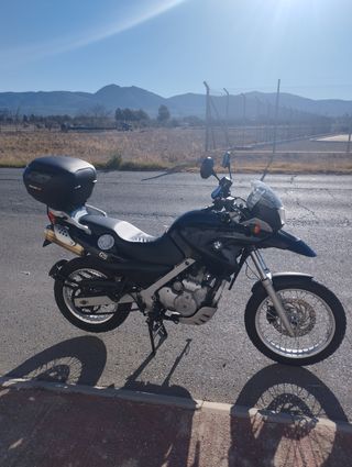 Sé vende moto BMW gs 650, cc