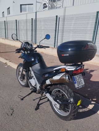 Sé vende moto BMW gs 650, cc