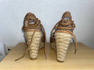 Sandalias cuña de Gázquez Bravo