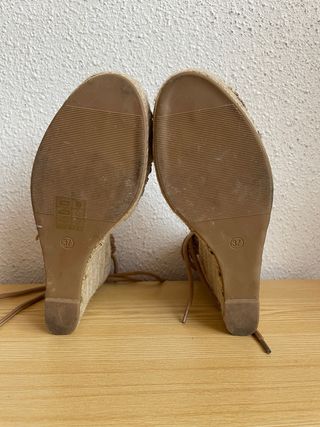 Sandalias cuña de Gázquez Bravo