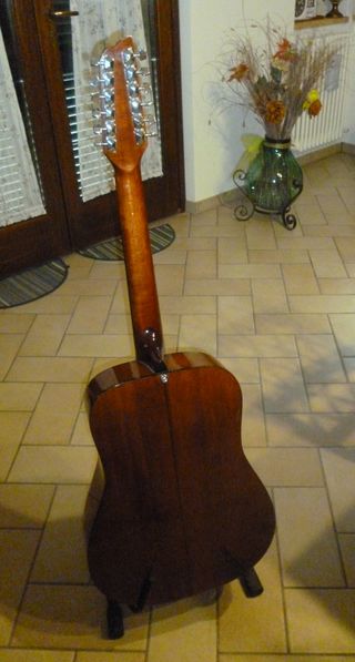 CHITARRA EKO PREAMPLIFICATA