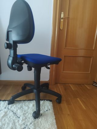 2 Sillas de escritorio / oficina