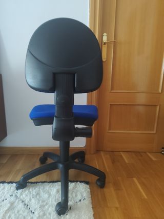 2 Sillas de escritorio / oficina