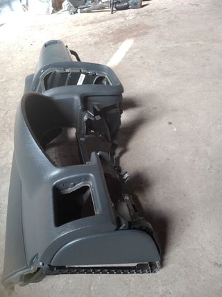 Salpicadero golf v mk5