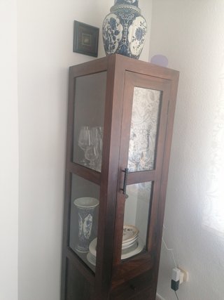 Mueble vitrina madera