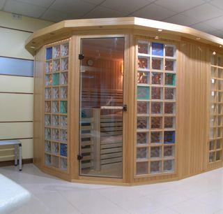 VENDO SAUNA FINLANDESA 210 X 210 CM