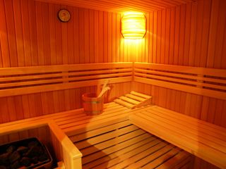 VENDO SAUNA FINLANDESA 210 X 210 CM