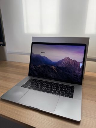 Apple MacBook Pro Retina 15" Touch Bar (A1707)