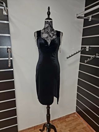 Mobiliario para tienda de ropa.