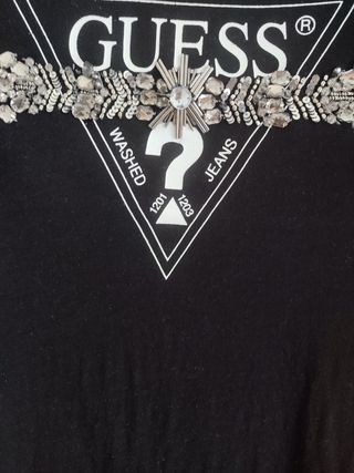 Camiseta Guess logo