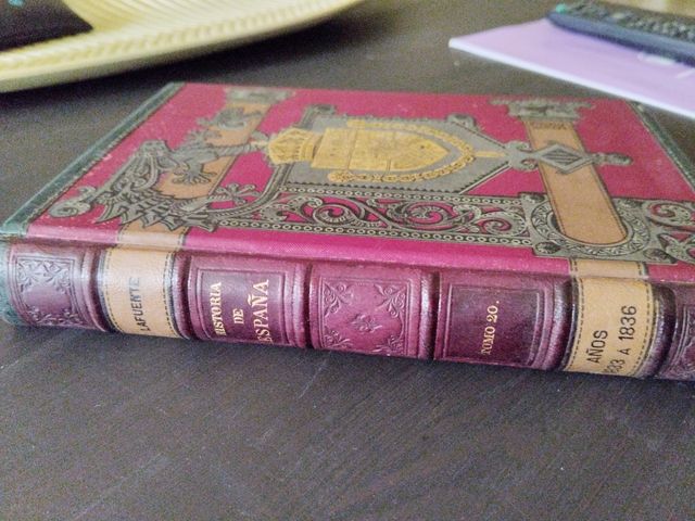 Vecchio libro sulla storia della Spagna