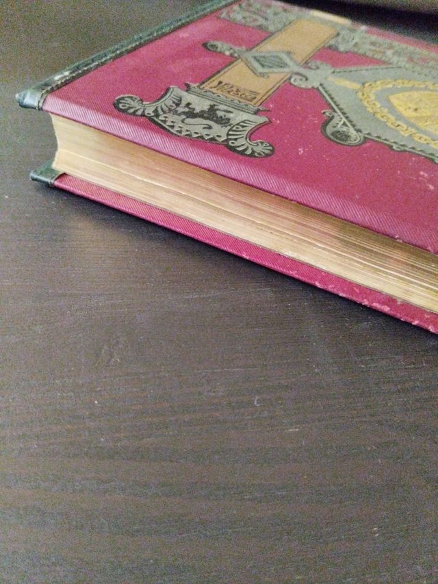 Vecchio libro sulla storia della Spagna