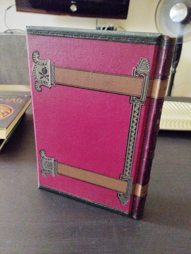 Vecchio libro sulla storia della Spagna