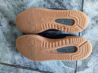 New balance negras