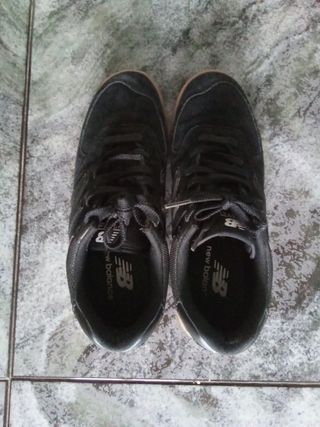New balance negras