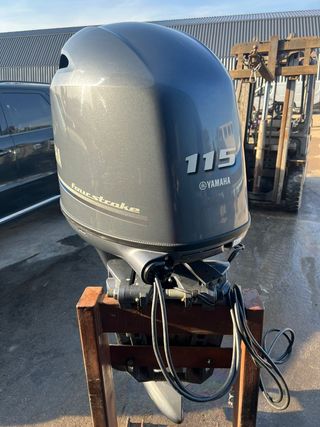 Fueraborda YAMAHA F115LB, año 2022