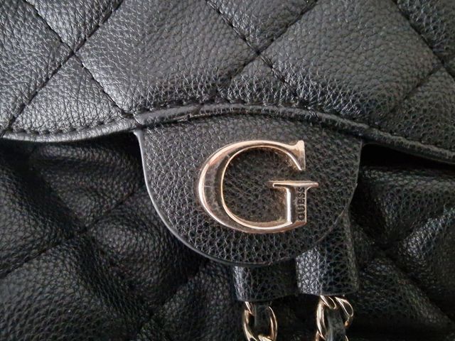 Bolso mochila Guess