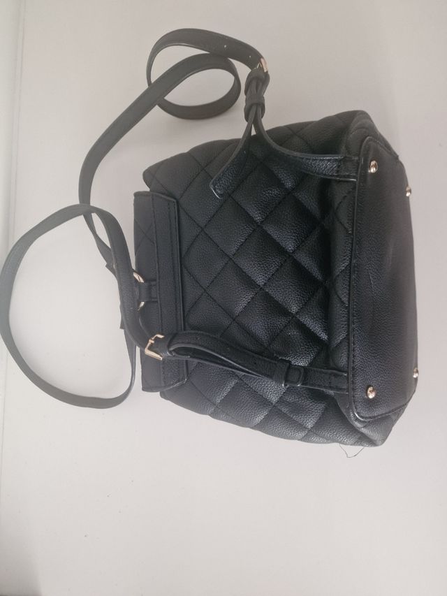 Bolso mochila Guess