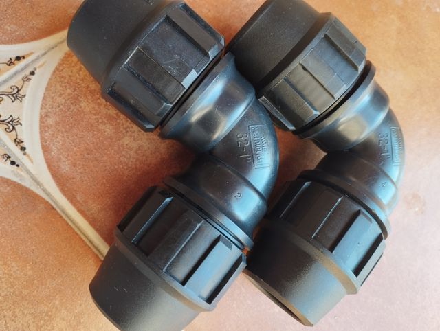 Lote de dos codos 90° MATRIPLAS 32-1``