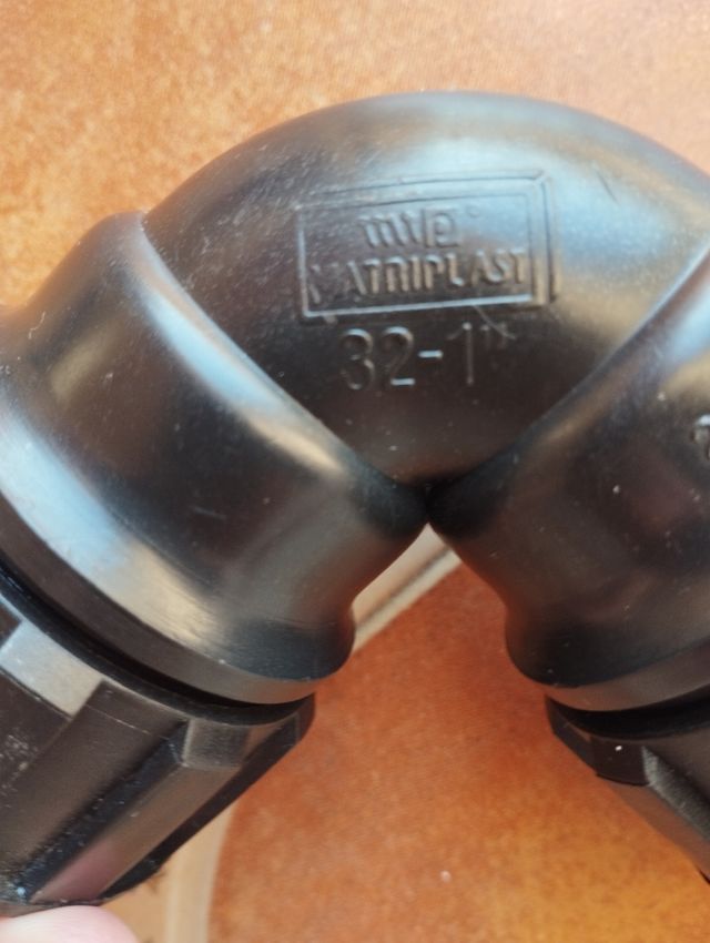 Lote de dos codos 90° MATRIPLAS 32-1``