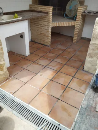 Busco trabajo peon, albañil, limpieza, hormigón,