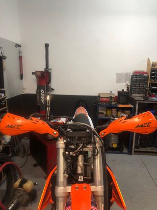 Paramanos cerrados mec naranjas ktm
