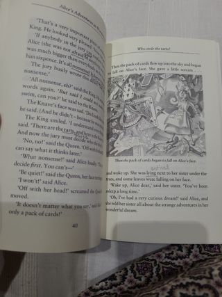 Oxford Bookworms Library: Alice’s Adventures in Wonderland: Level 2: 700-Word Vocabulary (Oxford Bookworms Library: Stage 2)