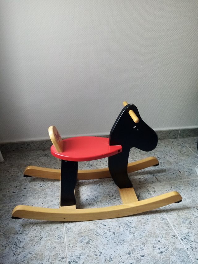 Caballito de madera