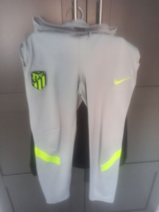 Chándal Atlético tallaL niño, 147/158 cm