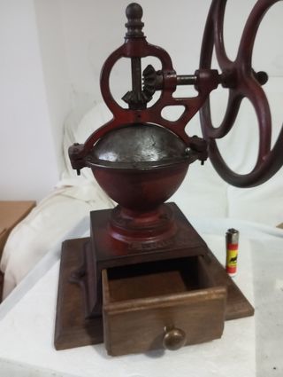 MOLINILLO DE CAFÉ ANTIGUO MARCA ELMA