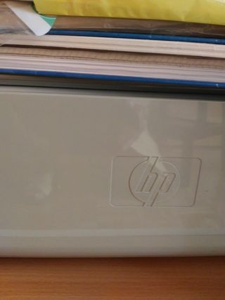 Ordenador de Torre + impresora + mesa + altavoces