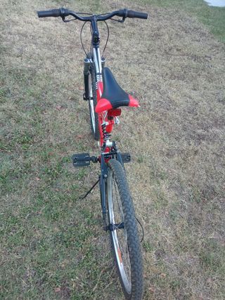 Bicicleta BTT suspensión total