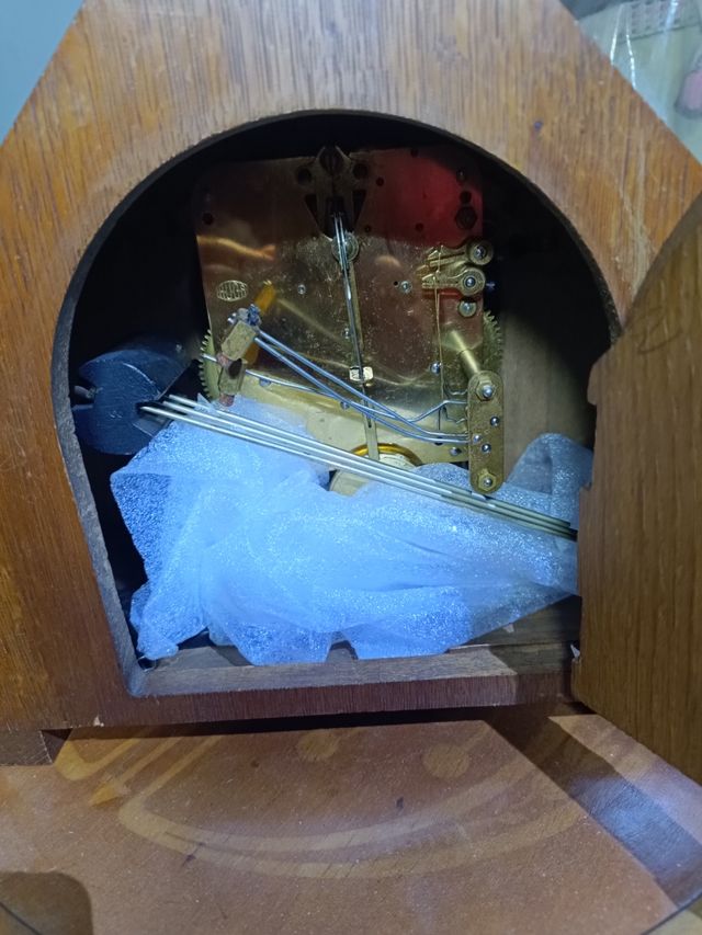 Reloj de madera
