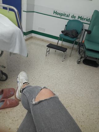 Cuidadora técnico atención sociosanitaria en inst