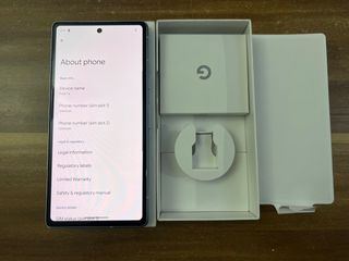 Google pixel 7a 5G 128GB libre . Blanco y azul
