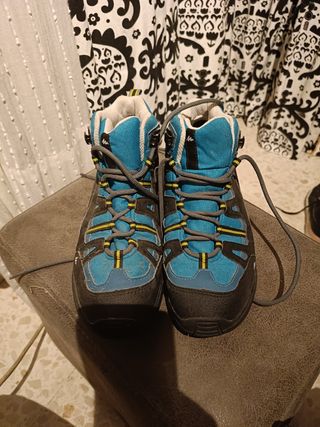 Botas montaña niños