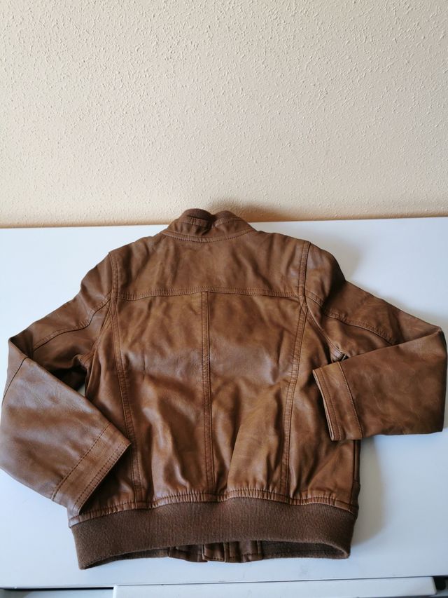 Cazadora niño talla 5-6 años de Mango + pantalón.