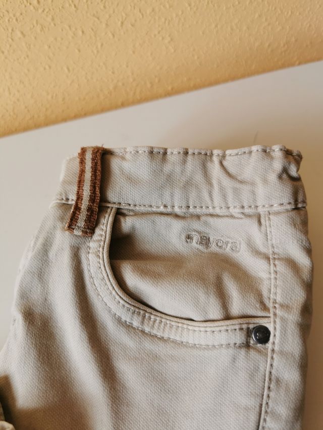 Cazadora niño talla 5-6 años de Mango + pantalón.