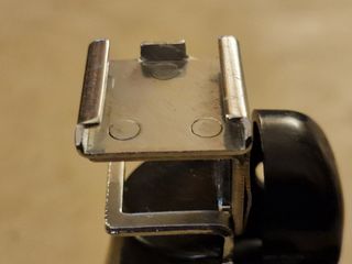 Staffa angolare porta flash