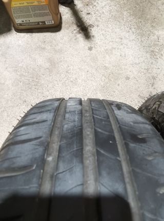 Neumáticos 175 65 15 Michelin 