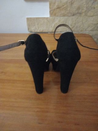Zapatos tacón alto