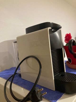 Cafetera Nespresso Essenza Mini Blanca