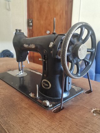 Maquina de coser Singer hexagon