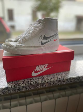 Scarpe Nike blazer  77 misura 37,5