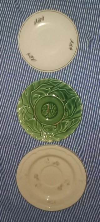 2 platos pequeños antiguos