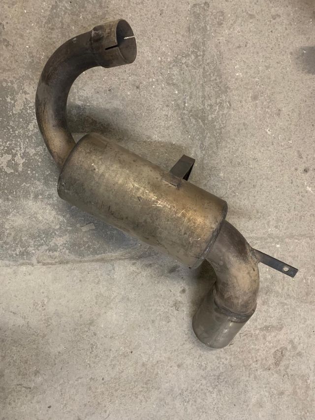 Lote escapes Porsche Boxster 986