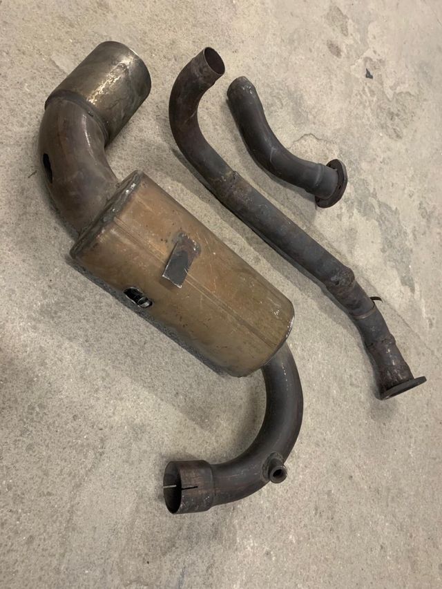 Lote escapes Porsche Boxster 986