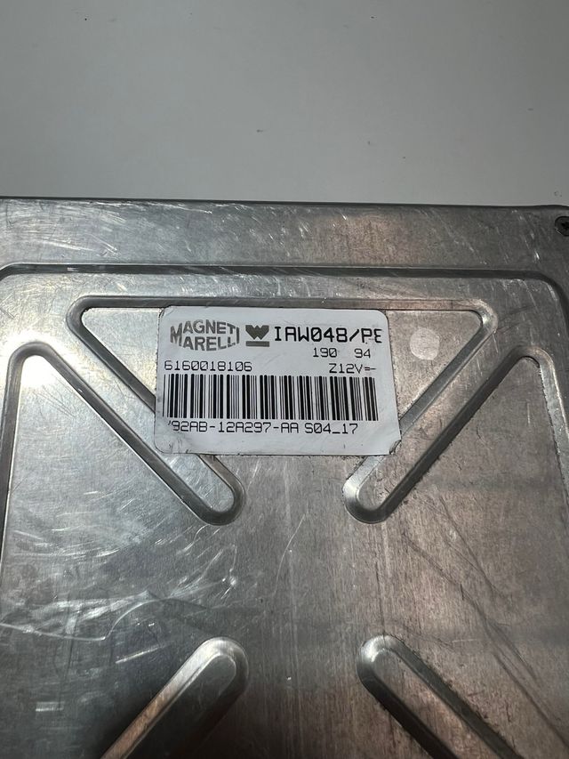 Centralita P8 original de Ford Escort Cosworth