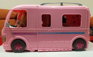 Caravana y Barbies